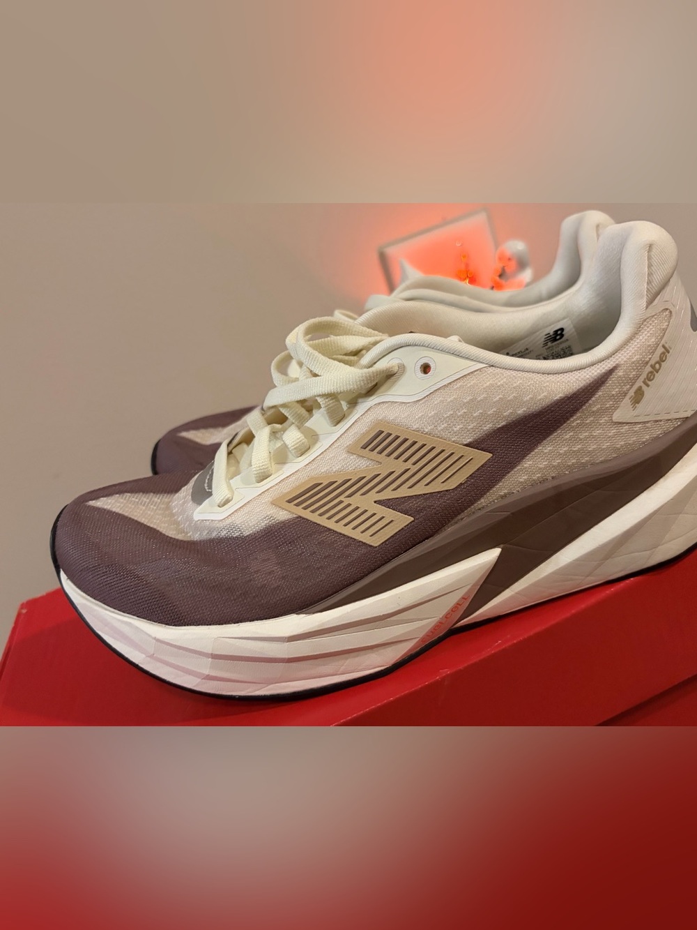 New Balance Women’s FuelCell v5